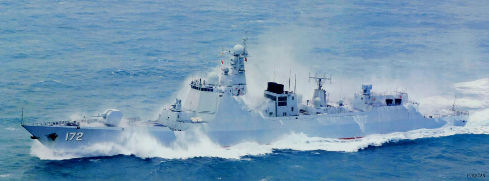 高清:052D舰乘风破浪帅气媲美伯克舰【5】